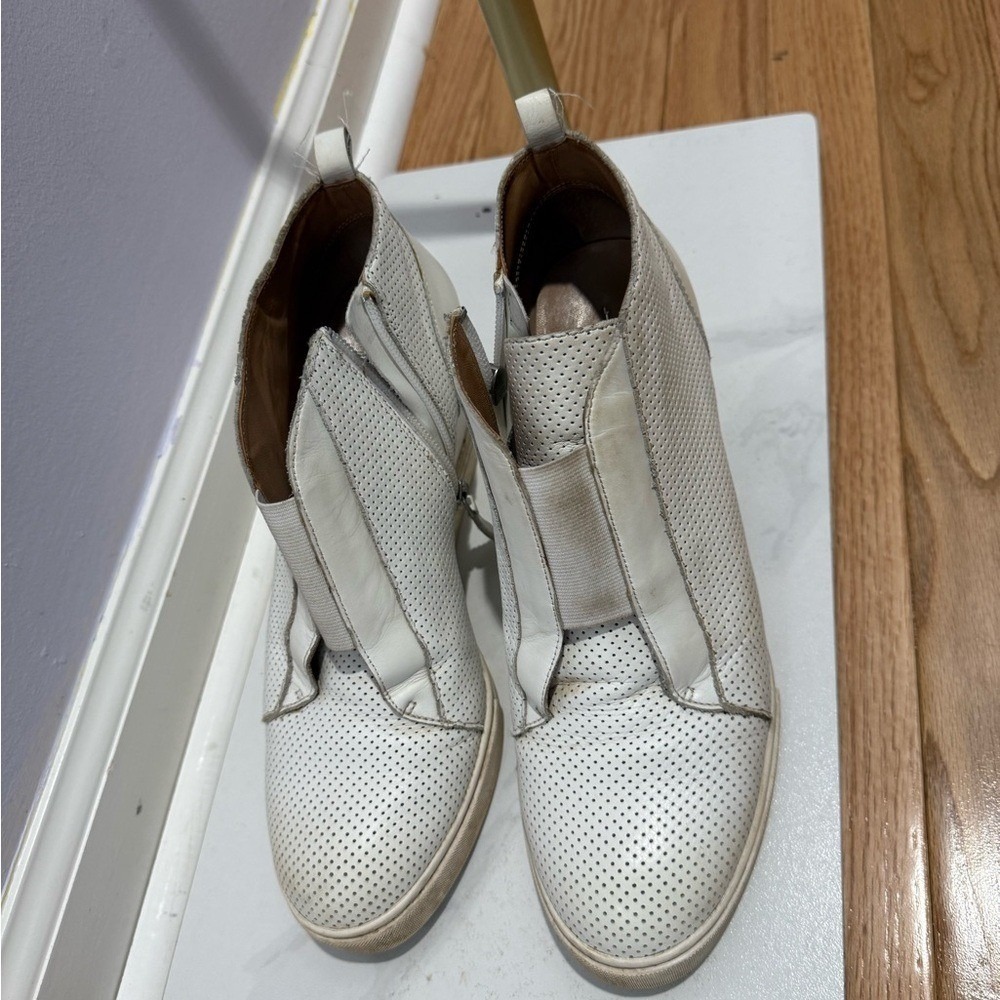 L.Paolo White Perforated Leather Wedge Sneakers High Top Side Zip Shoes Womens